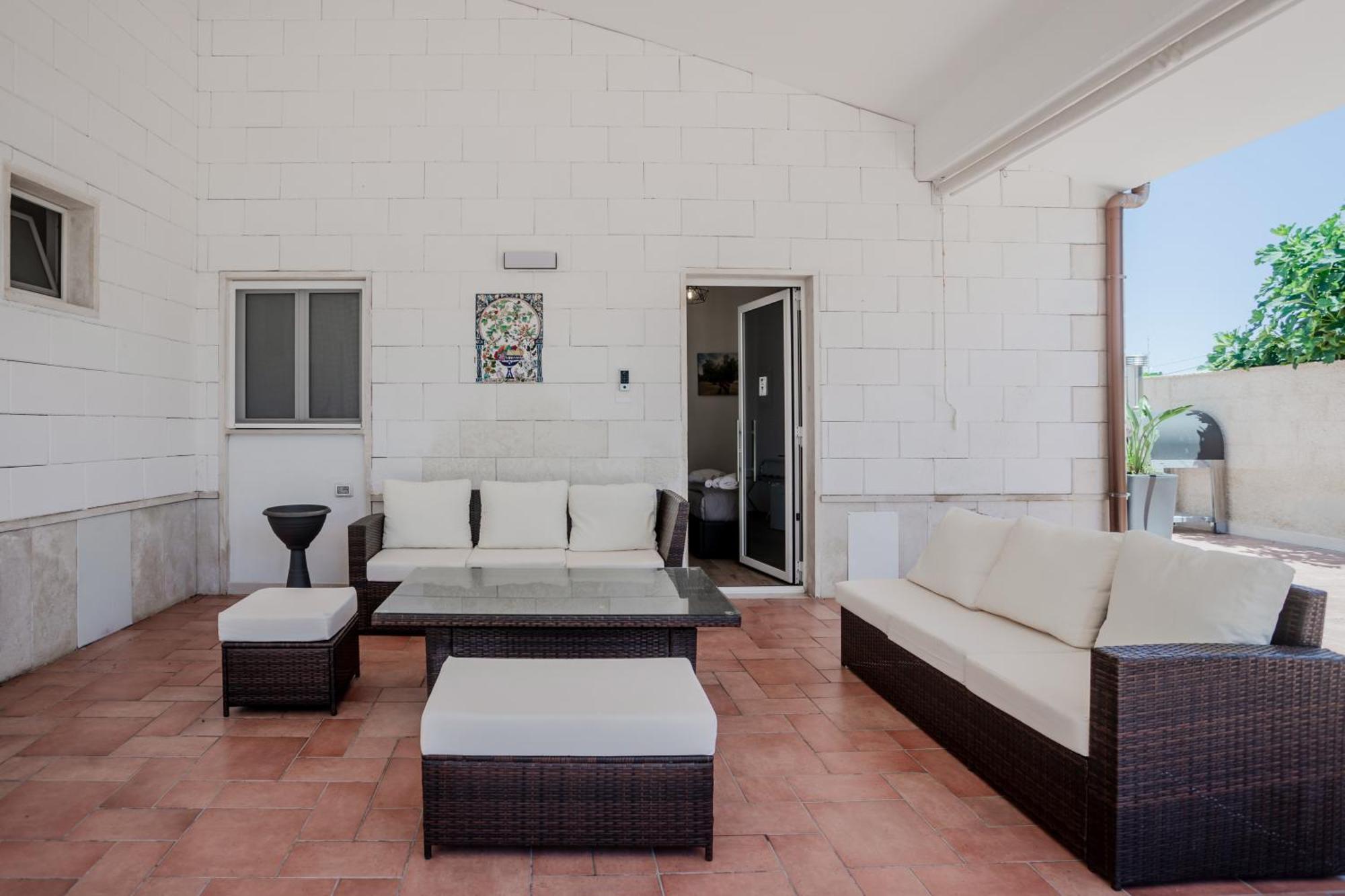 Pietramare Luxury Suites Bari Exteriör bild