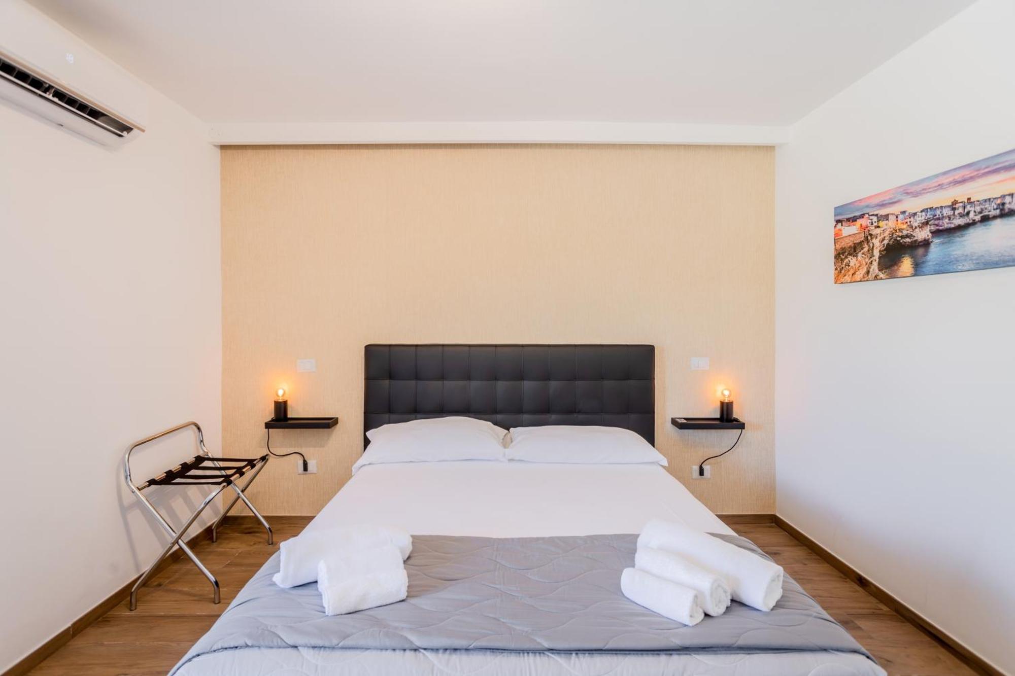 Pietramare Luxury Suites Bari Exteriör bild