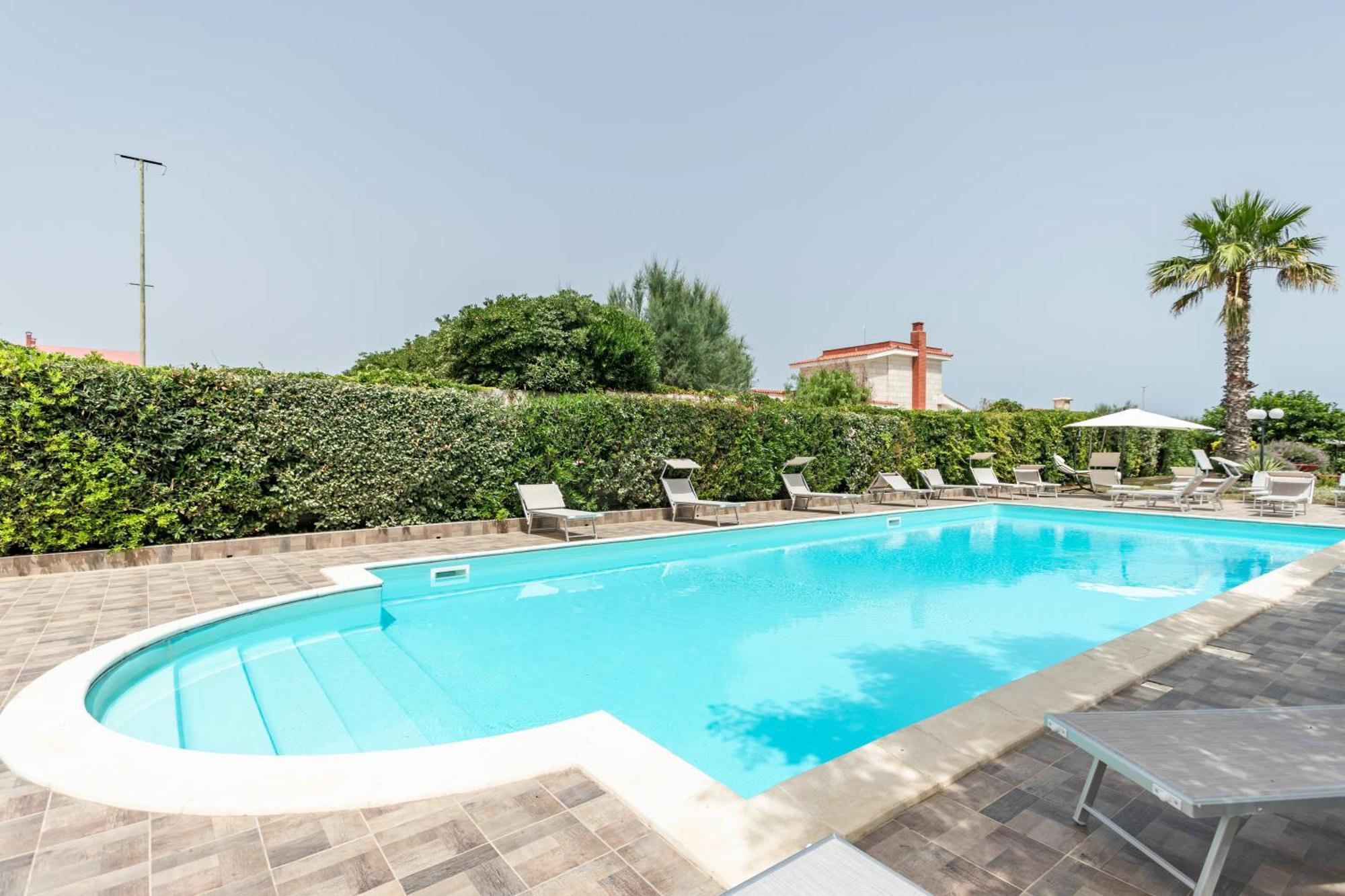 Pietramare Luxury Suites Bari Exteriör bild