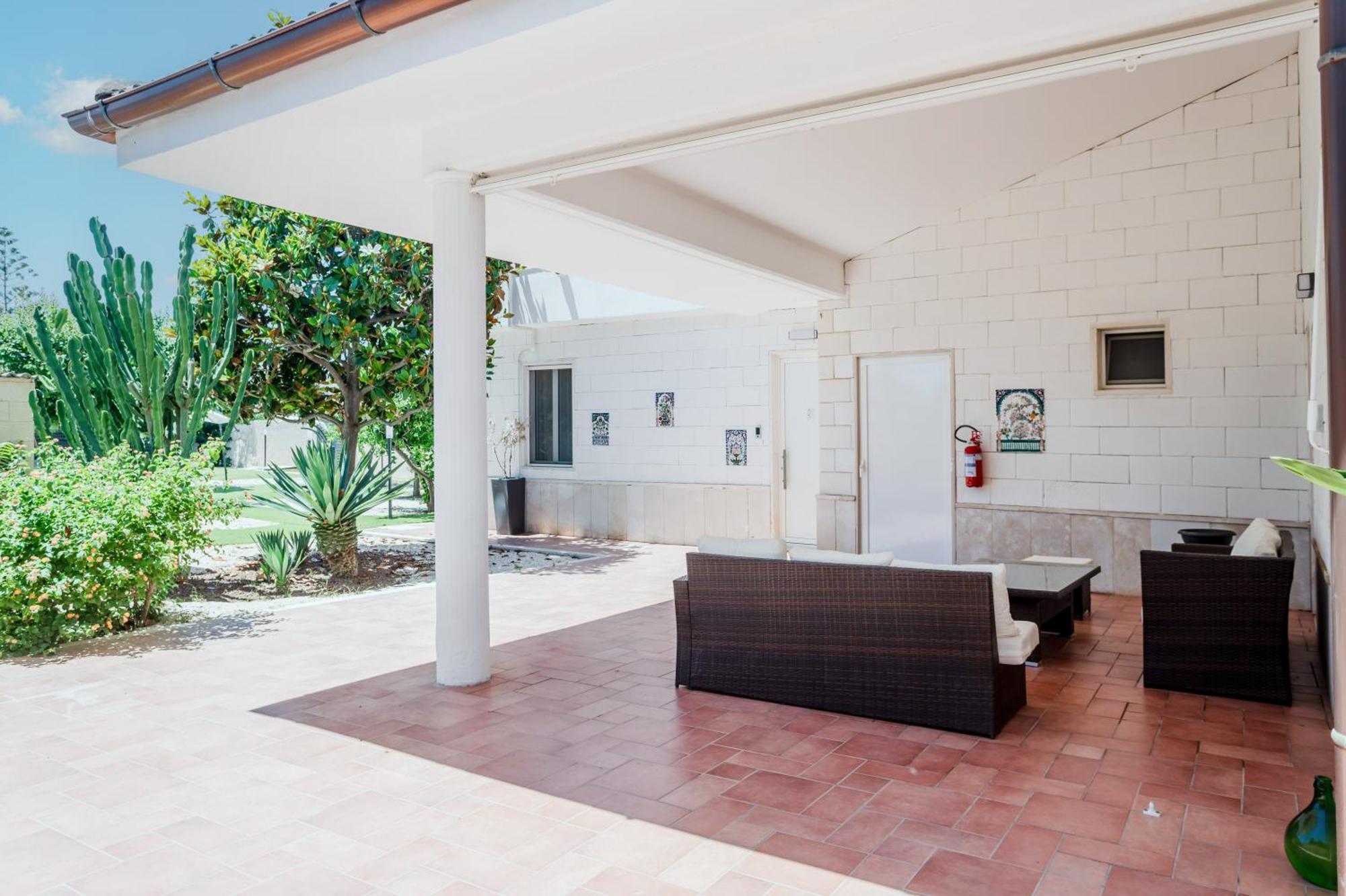 Pietramare Luxury Suites Bari Exteriör bild