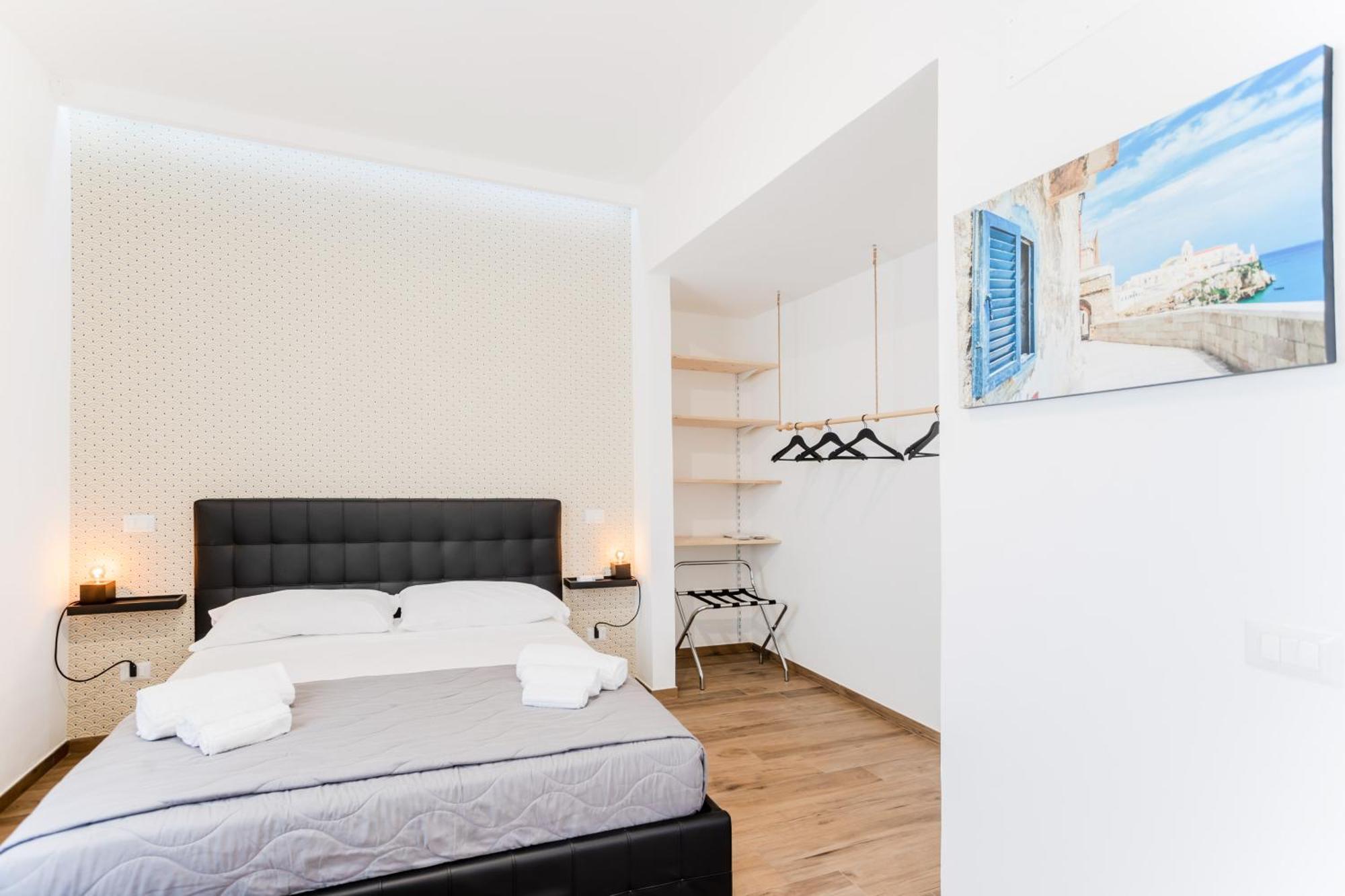 Pietramare Luxury Suites Bari Exteriör bild