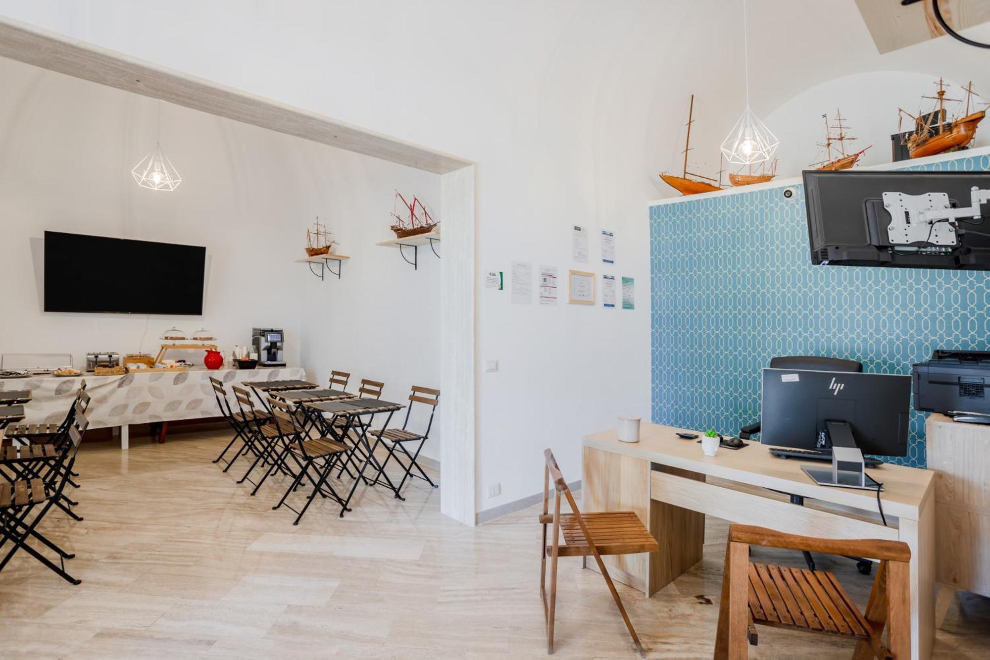 Pietramare Luxury Suites Bari Exteriör bild