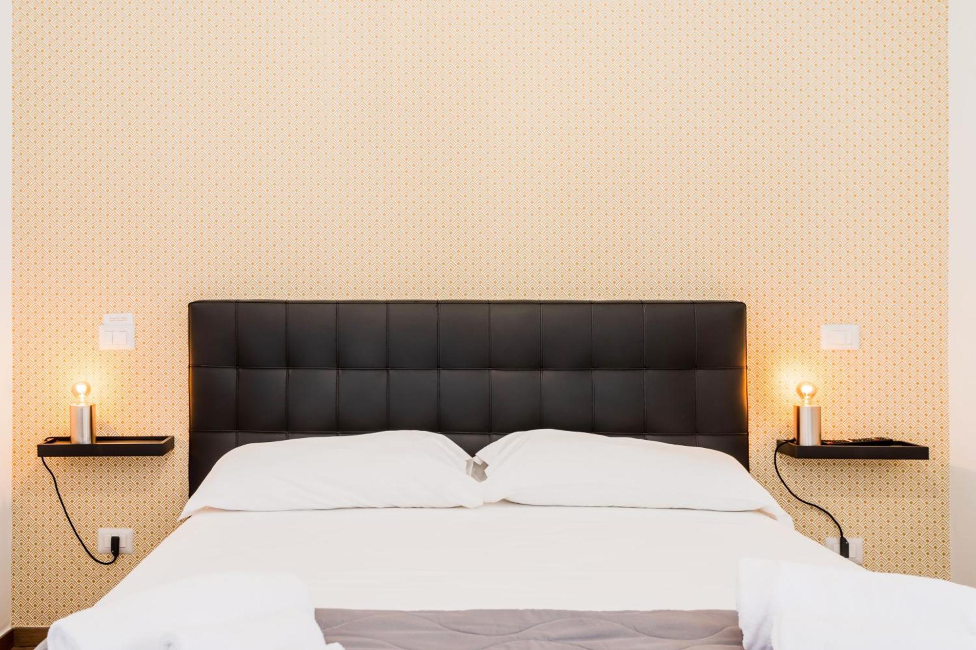 Pietramare Luxury Suites Bari Exteriör bild