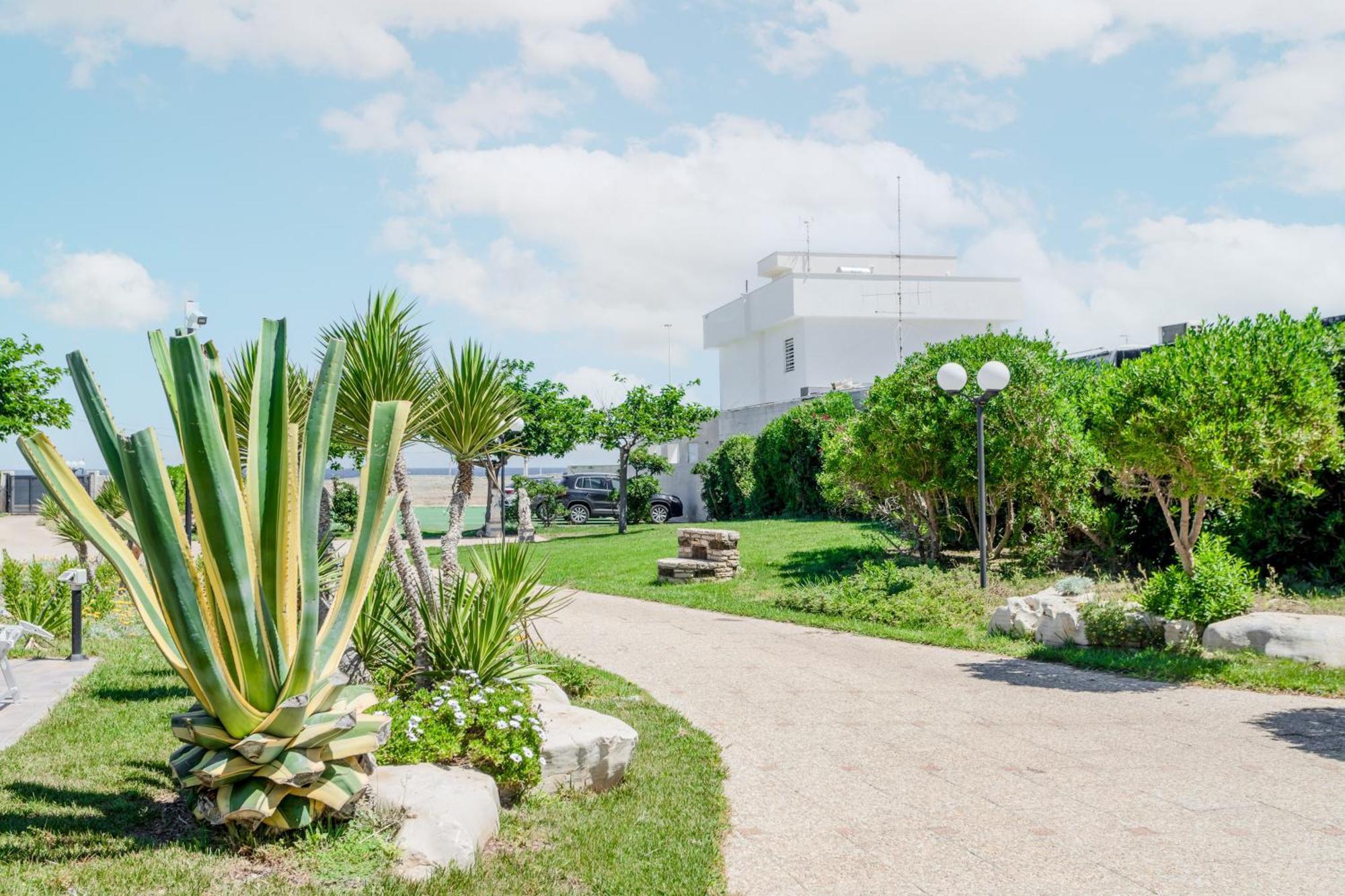Pietramare Luxury Suites Bari Exteriör bild