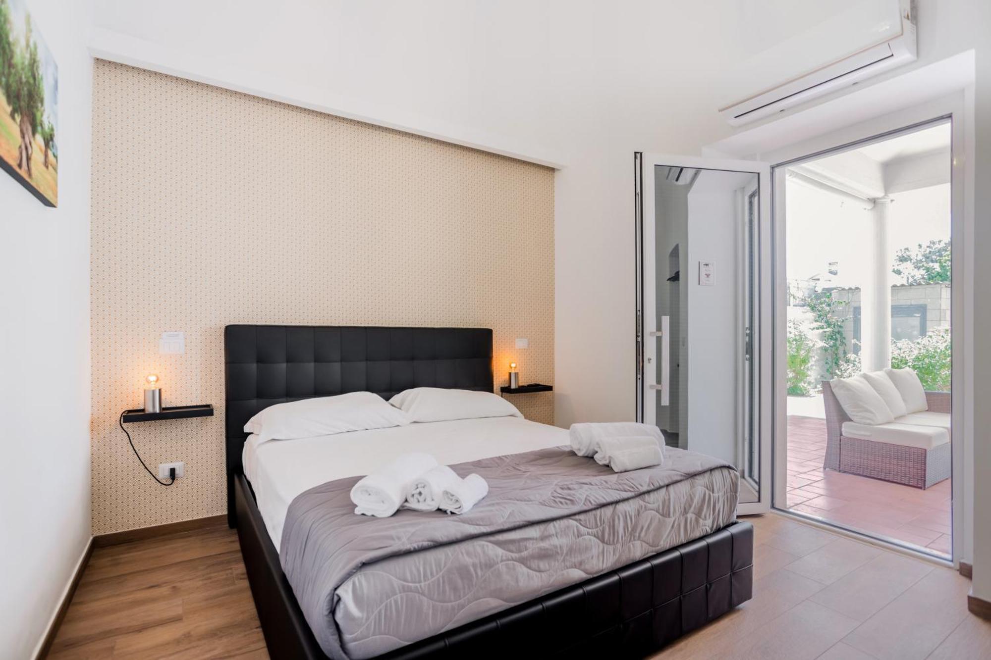 Pietramare Luxury Suites Bari Exteriör bild
