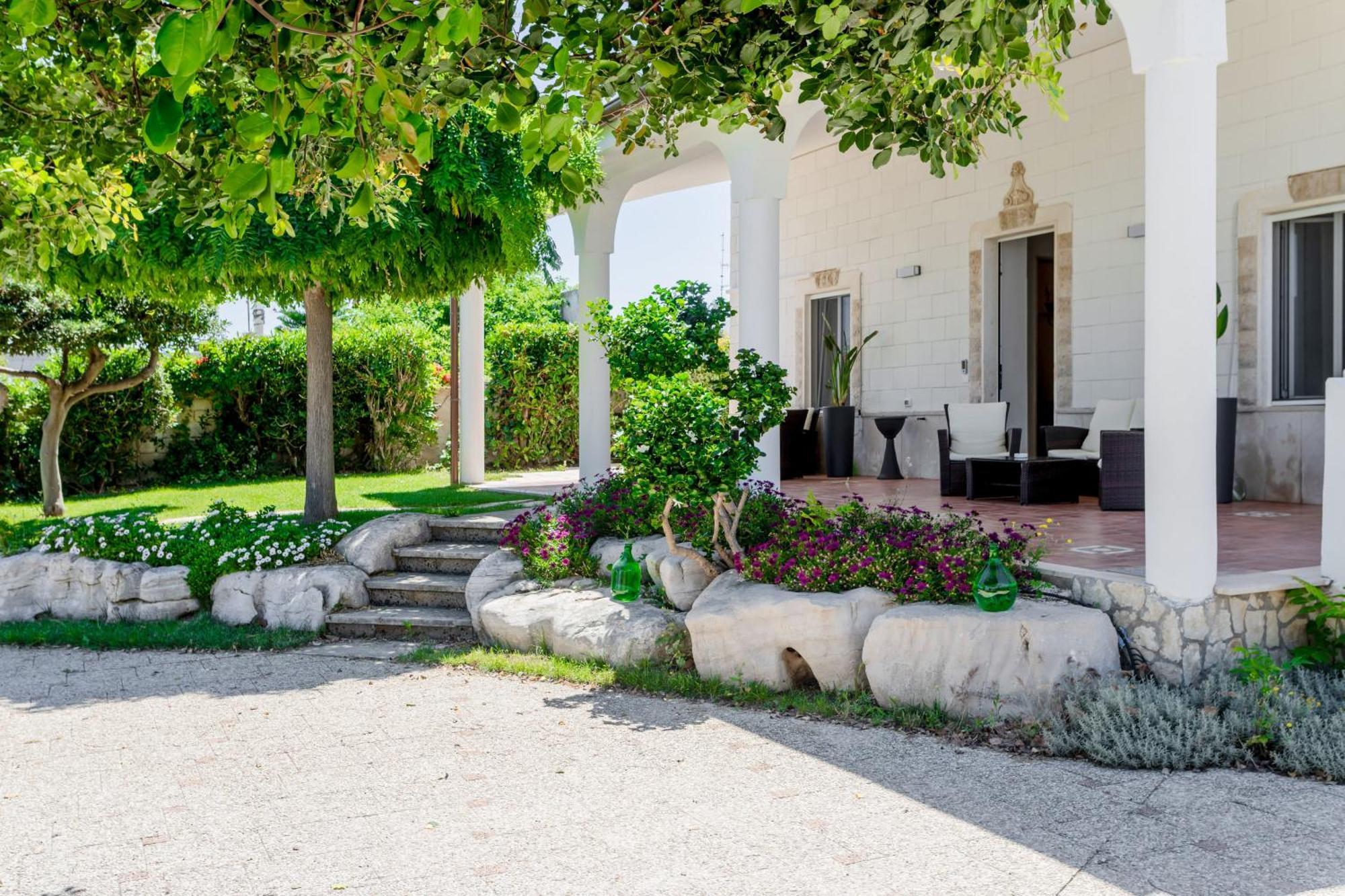 Pietramare Luxury Suites Bari Exteriör bild