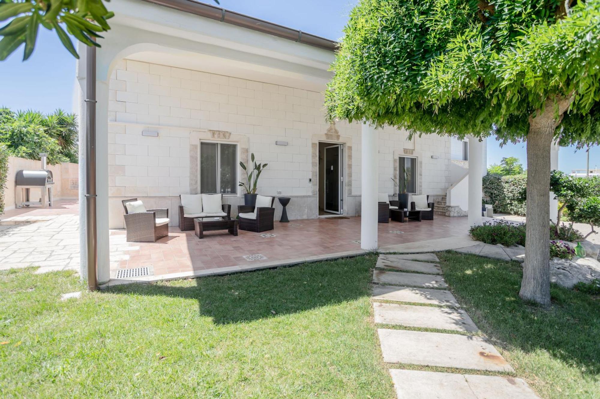Pietramare Luxury Suites Bari Exteriör bild