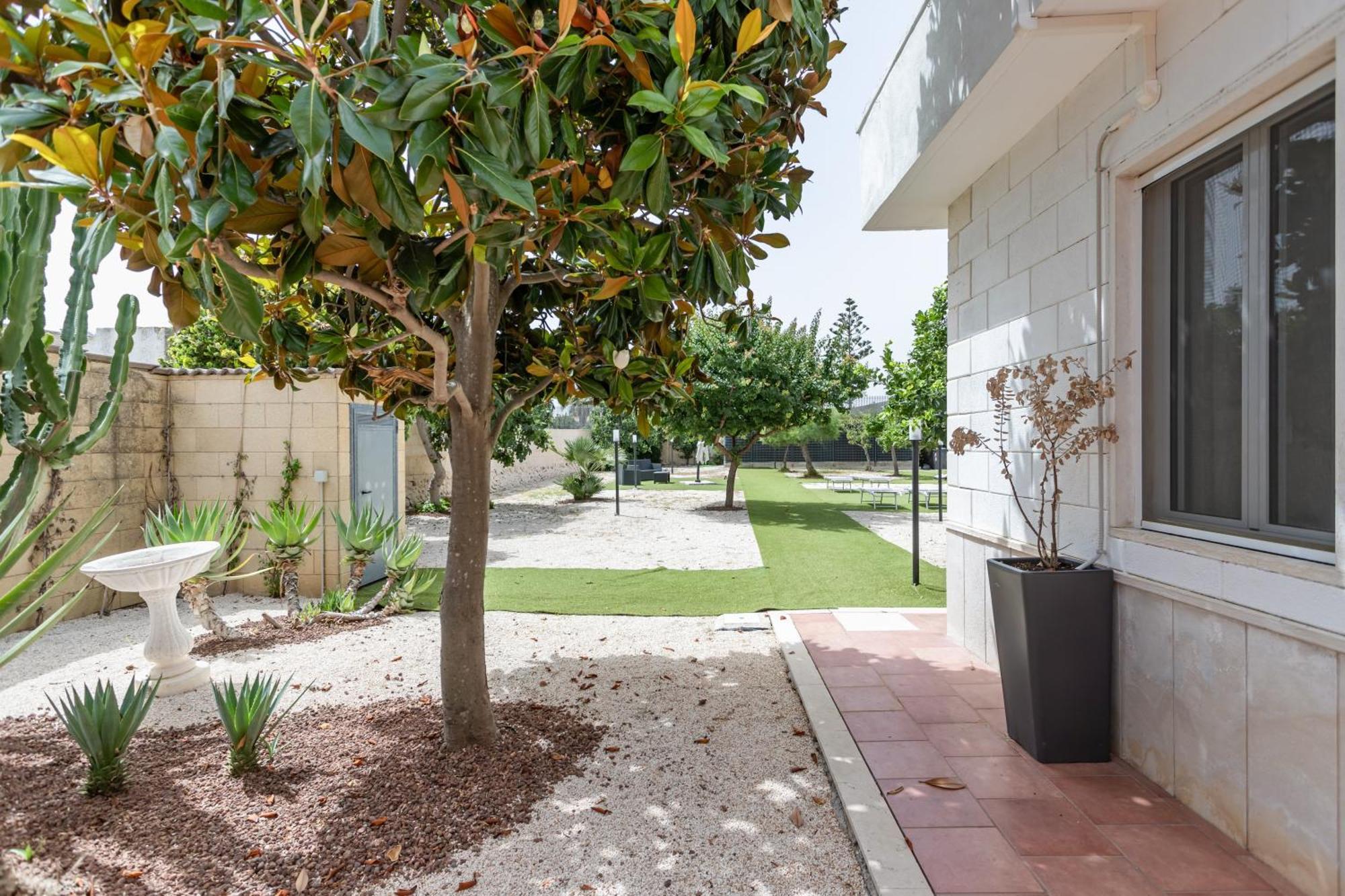 Pietramare Luxury Suites Bari Exteriör bild